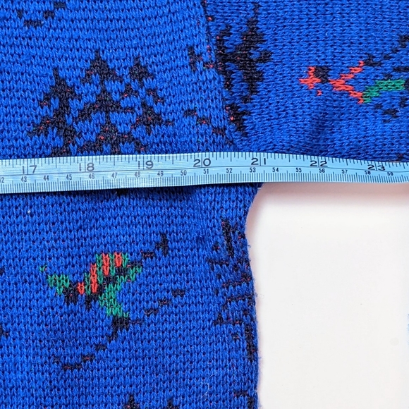 Sweater with skier pattern - Picture 6 of 11